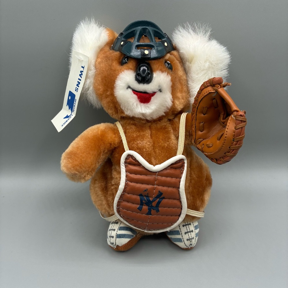 Vintage NY Yankees 1980s Twins Enterprise Koala Catcher Stuffed Animal MLB 8”